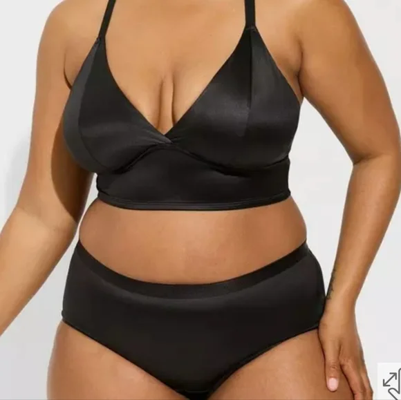 Lightly Lined Shine Bralette - Picture 2 of 8